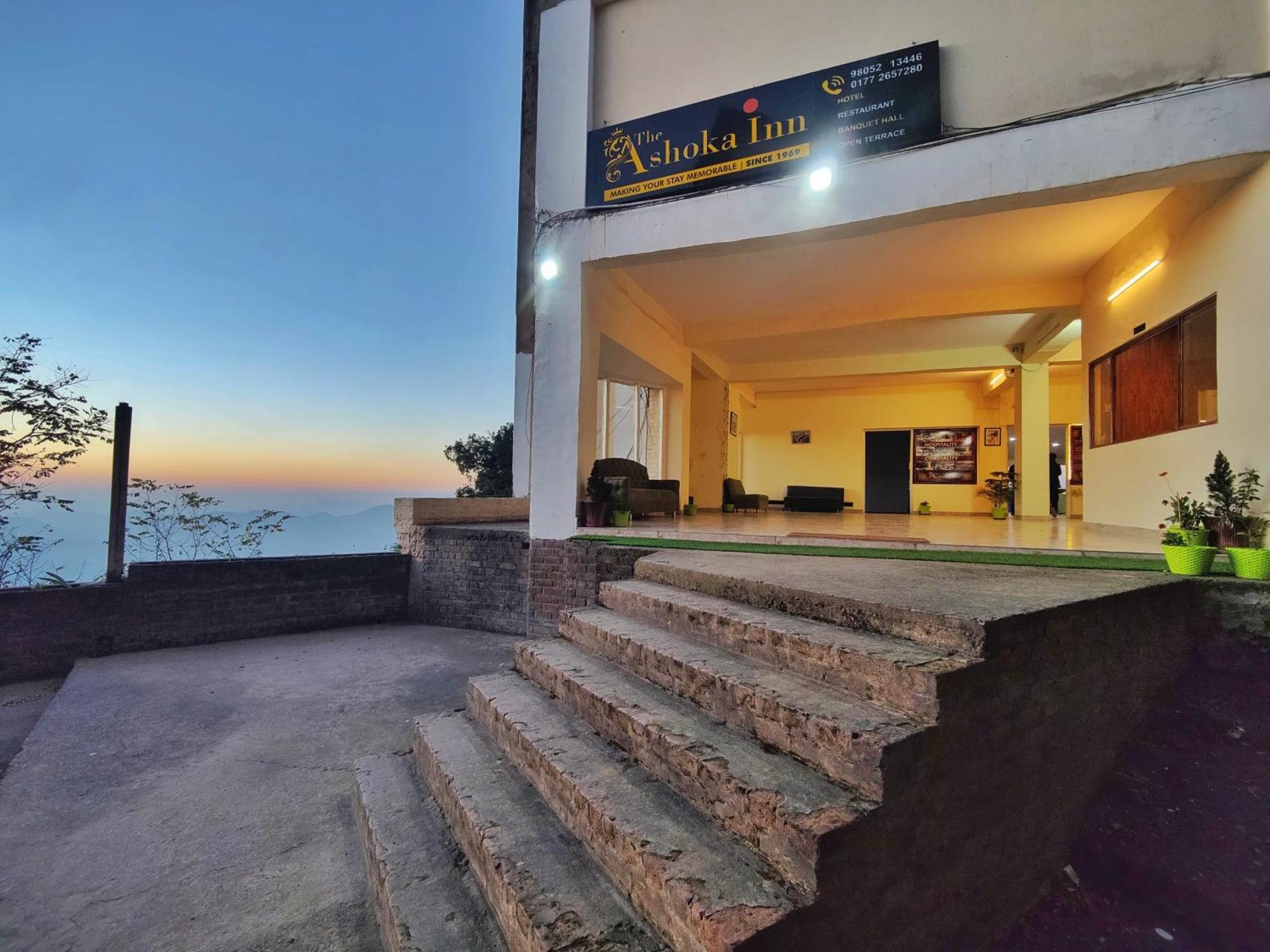 The Ashoka Inn 300Mts Walkable From Mall Road Шімла Екстер'єр фото